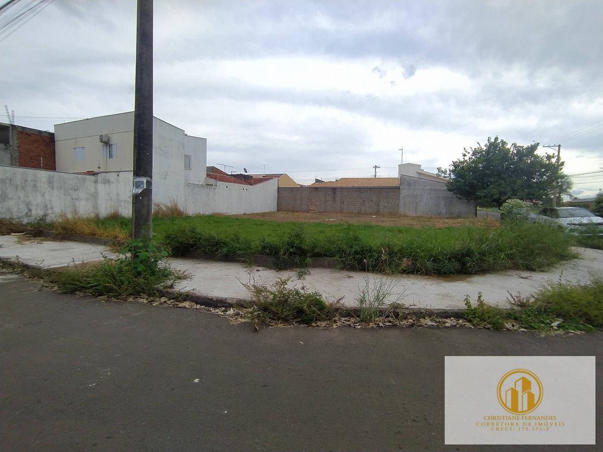 Terreno pra desdobro - Christiane Fernandes - Corretora de Imóveis